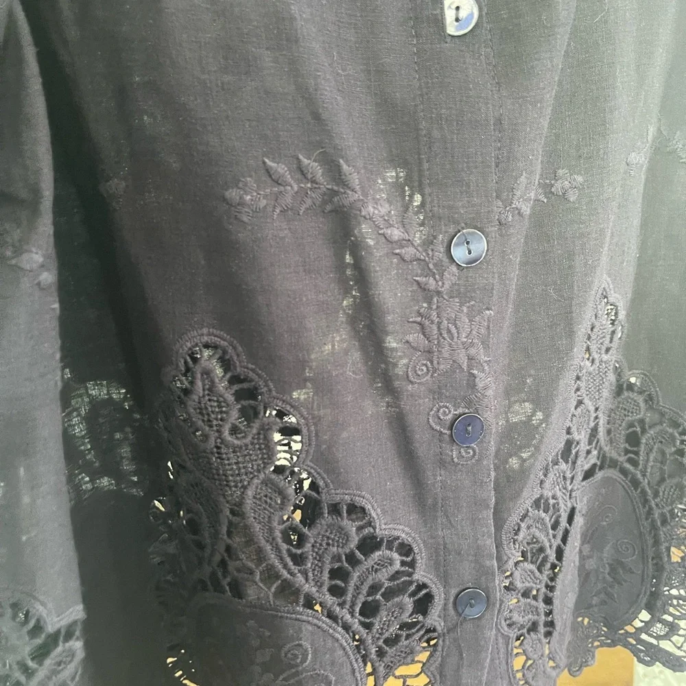 Cynthia Rowley Navy Top Battenberg Lace Edges 2X - Picture 6 of 8